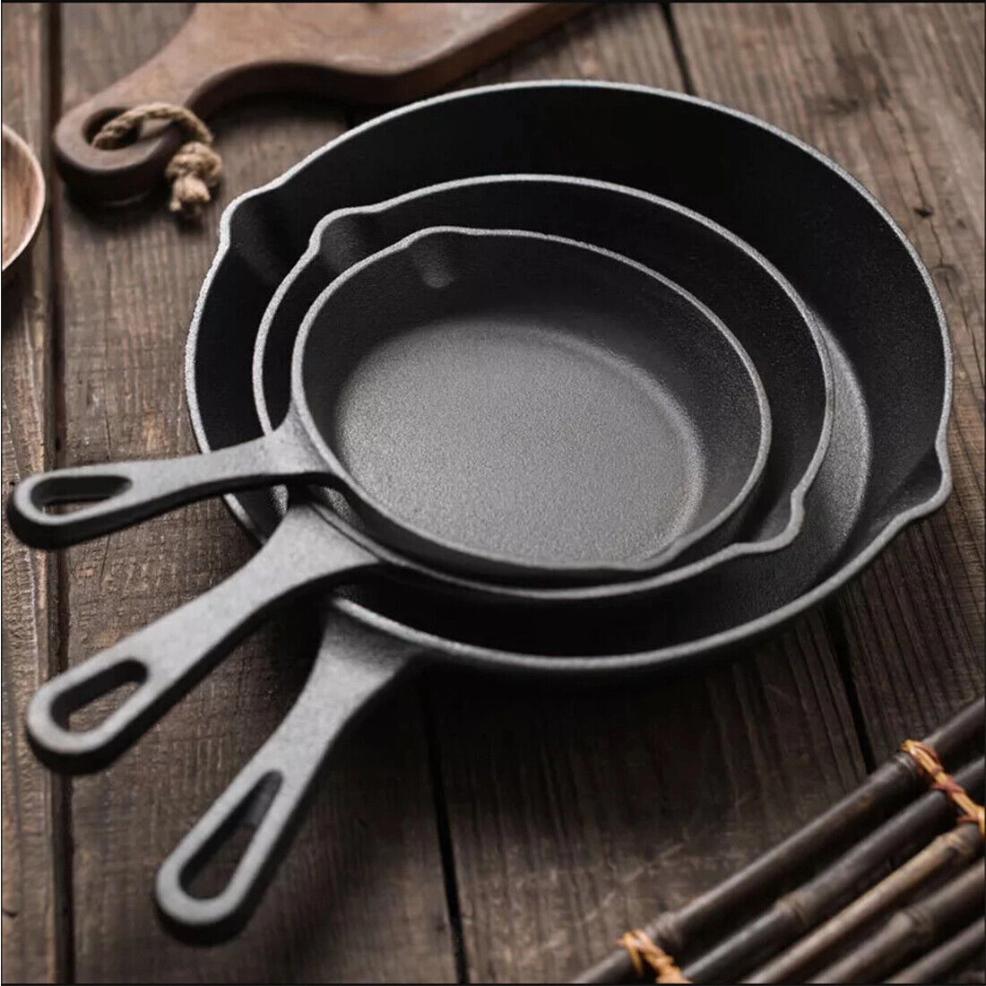 Set of 3 Cast Iron Skillet Pans with Pour Spout & Grill Handle - 16cm, 20cm, 26cm Frying Pan Set for Stovetop & Oven view 2