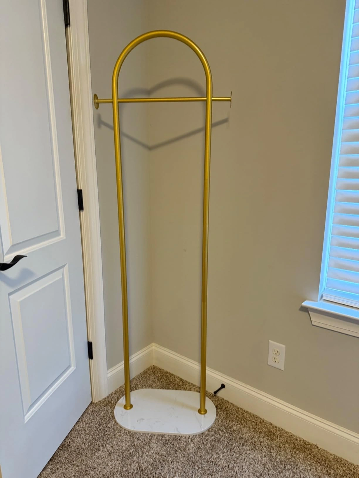 Golden Metal Clothing Rack Freestanding Heavy Duty with Marble Base, Multipurpose Garment Hanger for Bedroom, Hats, Scarves, Jackets view 3