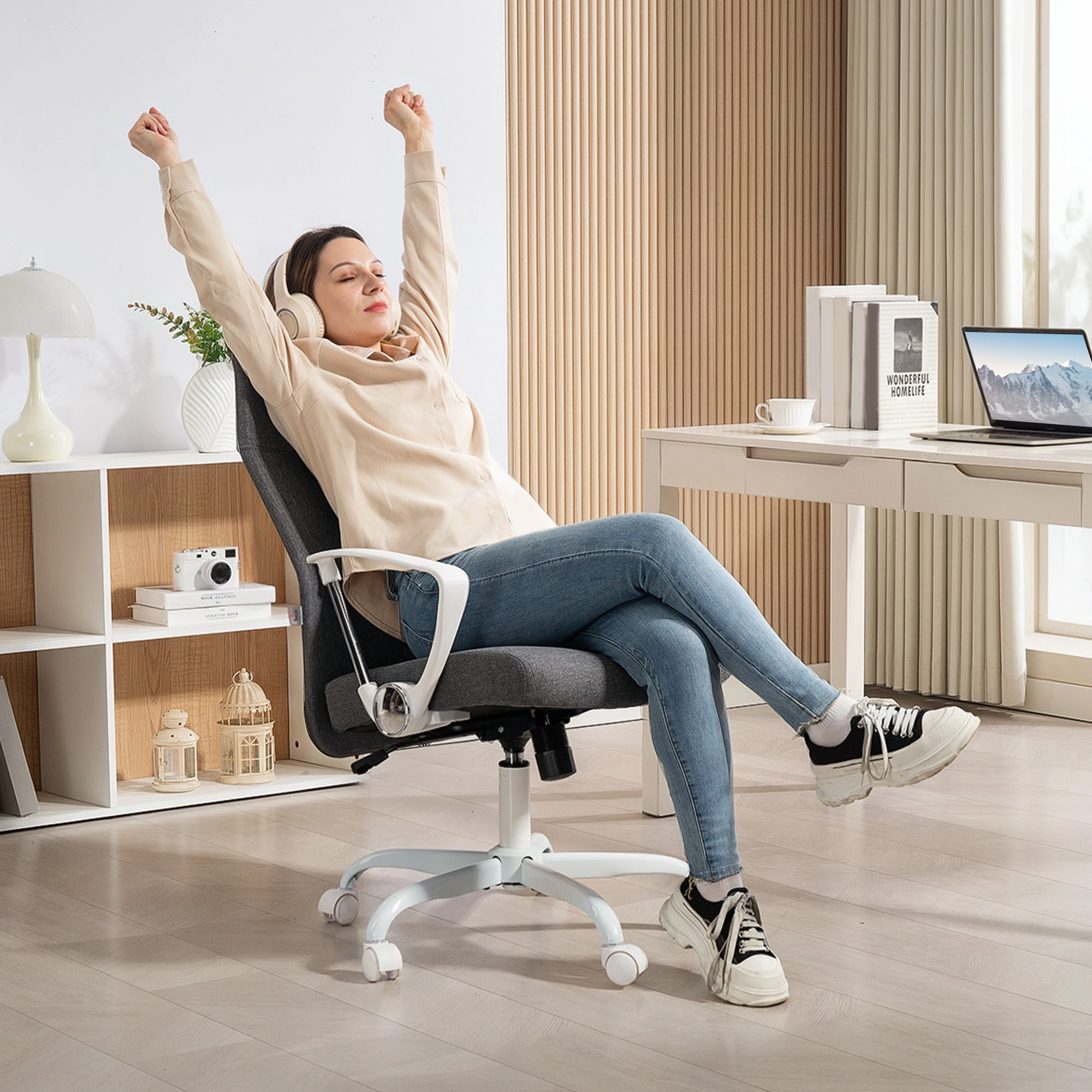 Massage Office Chair, Ergonomic Recliner, Lumbar Support, Breathable Mesh
