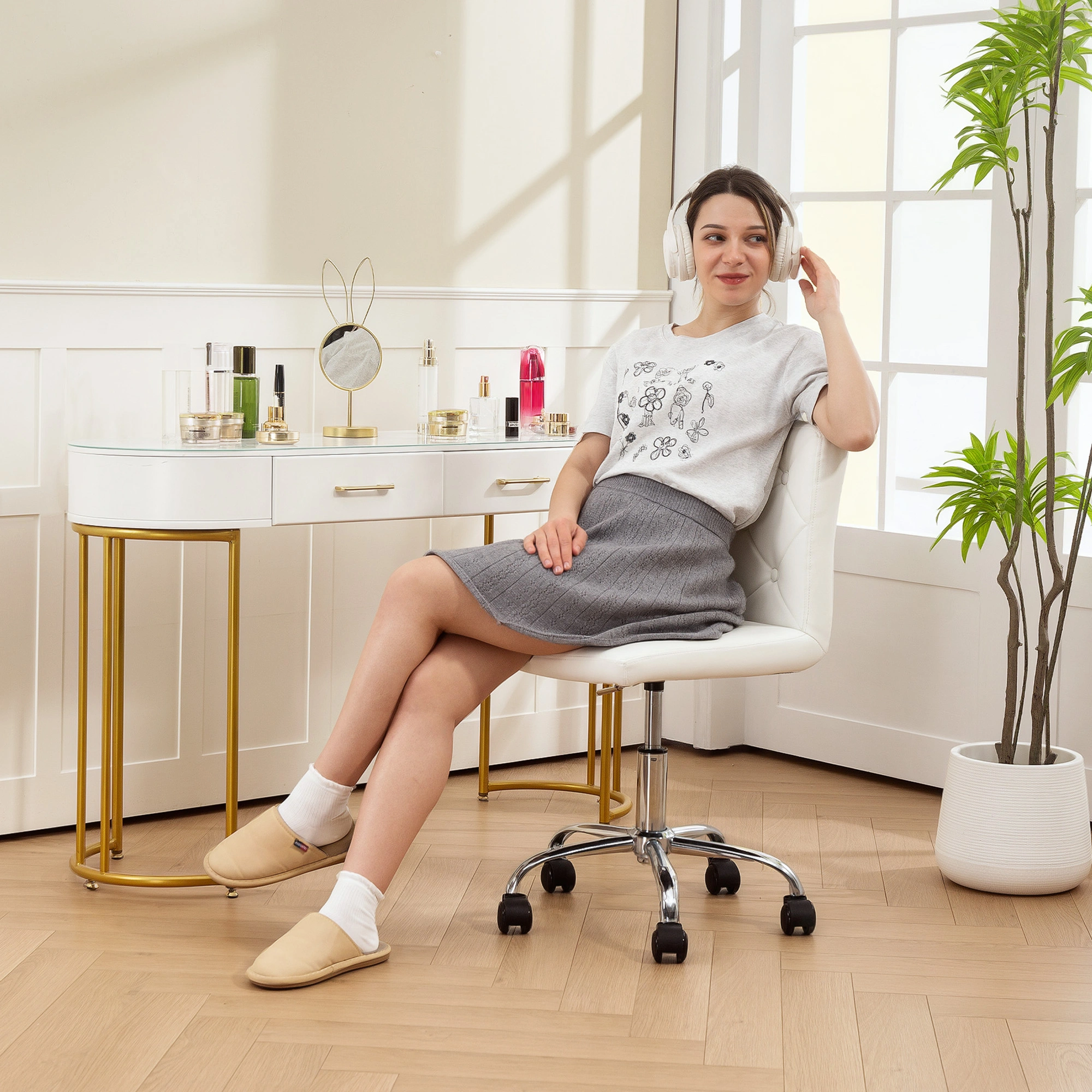 Premium Office Chair with Built-In Massage, Ergonomic Mesh Back Computer Chair with Adjustable Height and Tilt Lock Feature