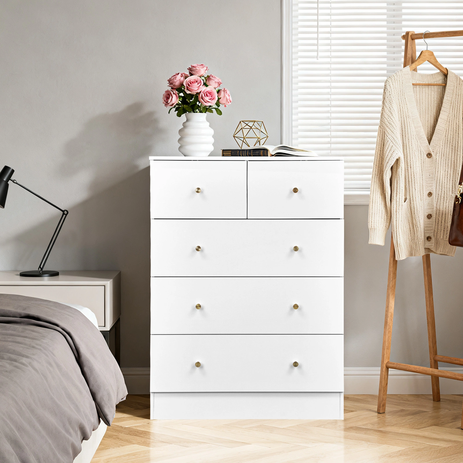 25.98"*15.75"*35.83"(L*W*H) 4-Tier 5-Drawer Cabinet Drawer Dresser with Gold Handles White