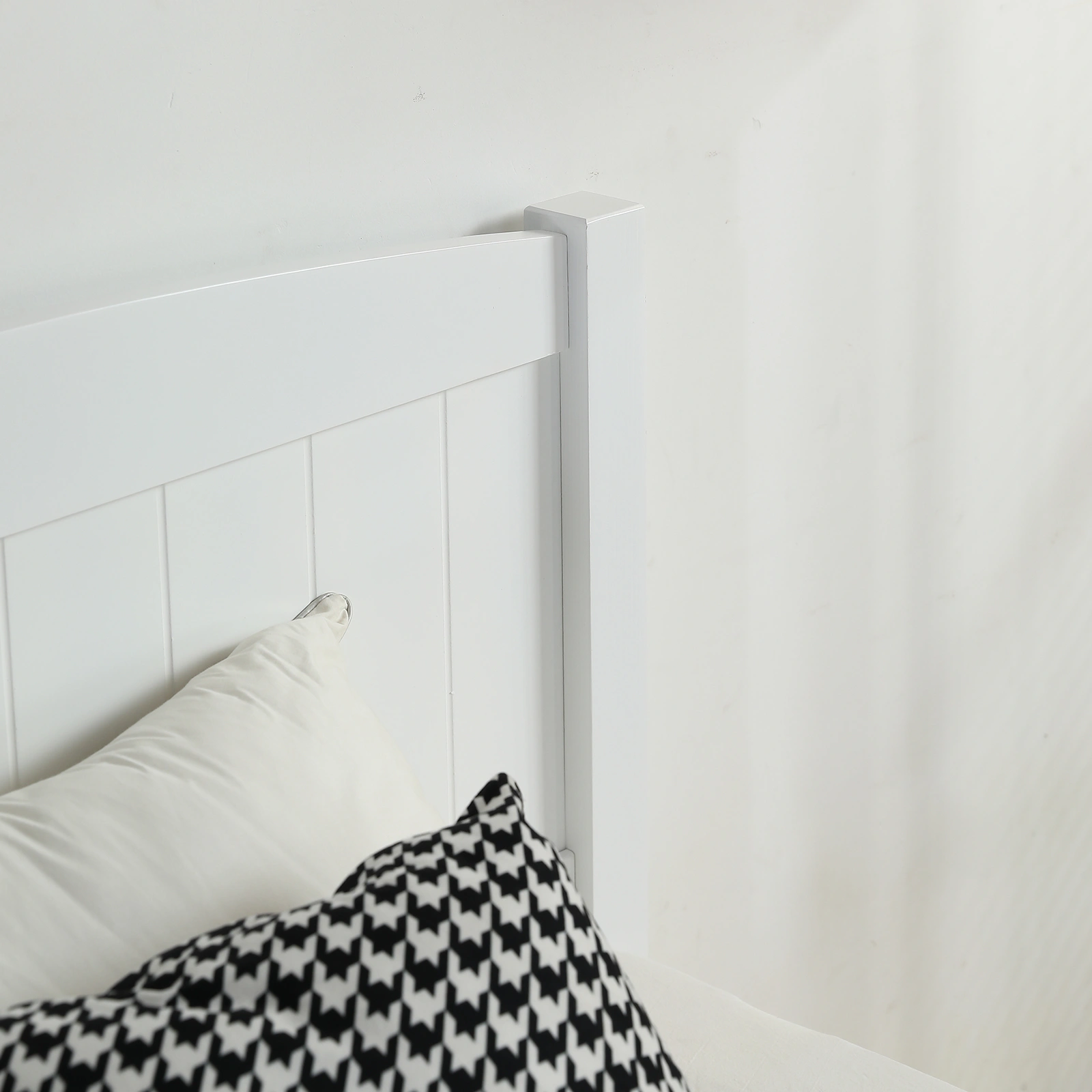 FCH Twin Pine Single-Layer Core Vertical Stripe Full-Board Curved Bed Head With The Same Bed Foot White Wooden Bed view 6
